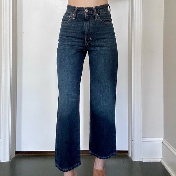 Levi's WellThread Ribcage Wide Leg Cropped Jeans - Picture 6 of 16